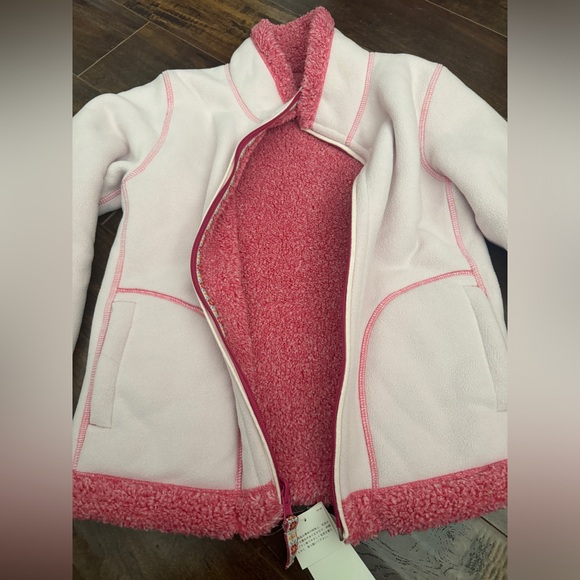 Uniqlo kids pink fluffy fleece jacket - Picture 2 of 4